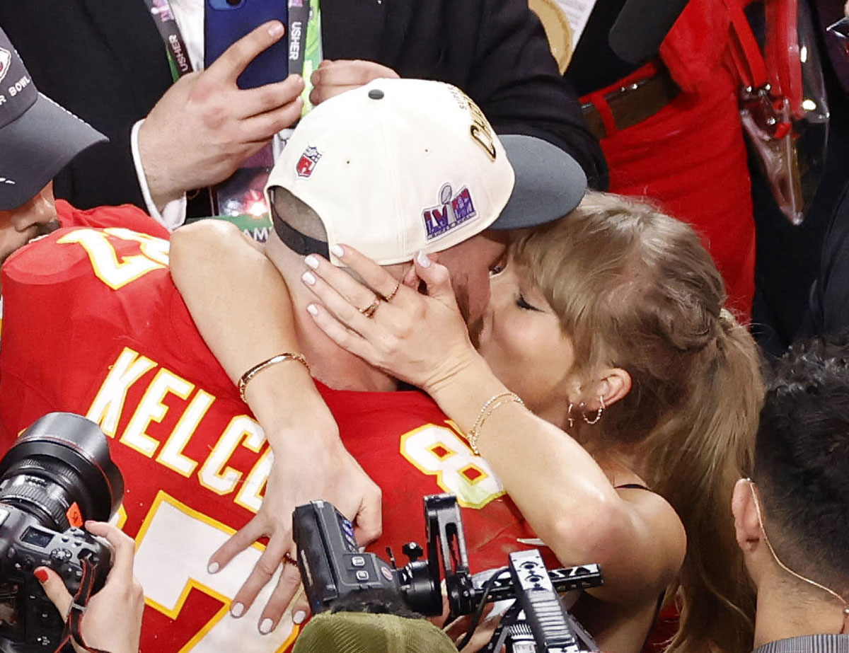 Taylor Swift travis kelce present day