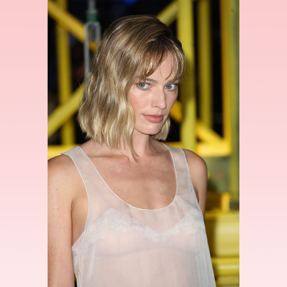 Margot Robbie haircut bangs