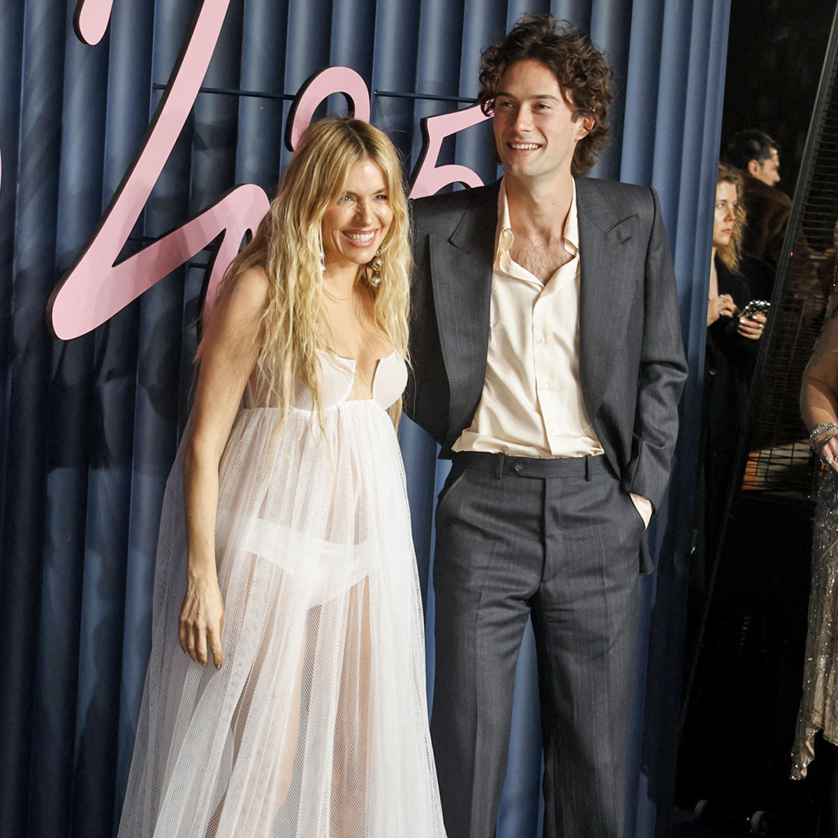 Sienna Miller & Oli Green announce second pregnancy
