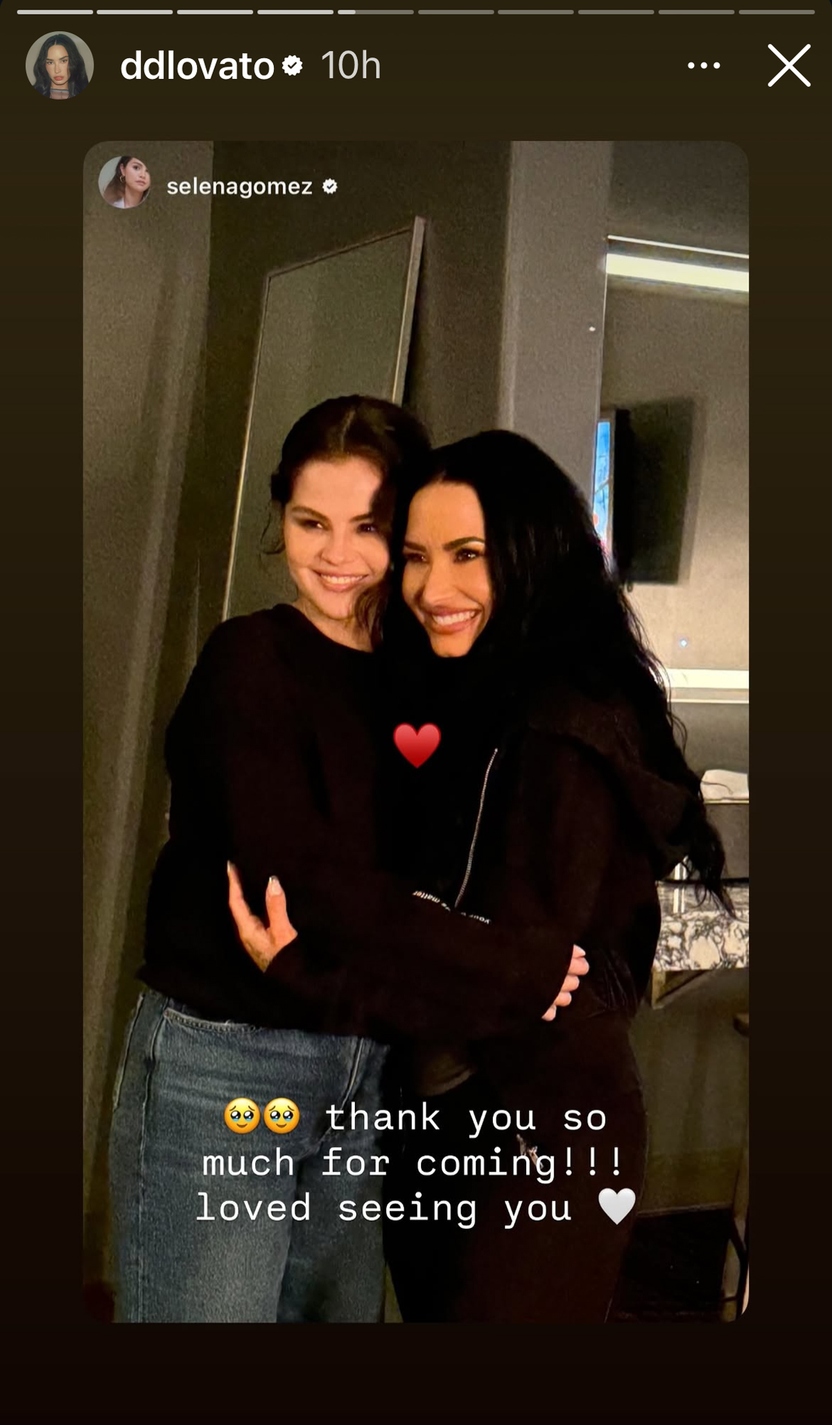 Demi Lovato Reunites With Selena Gomez & Joe Jonas At Tour Opening Night! LOOK!  