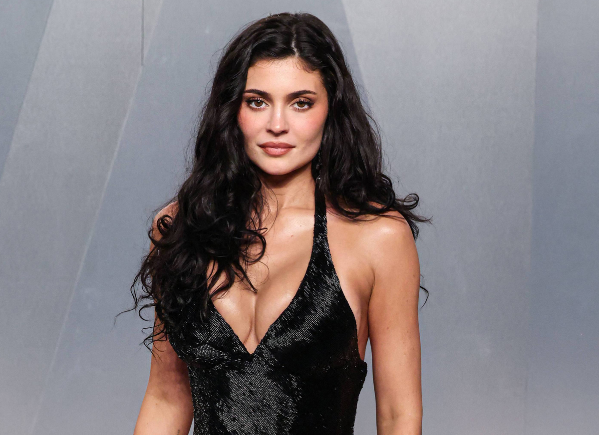 Whoa! Kylie Jenner SUED After Former Housekeeper Alleges Racial & Religious Bullying!