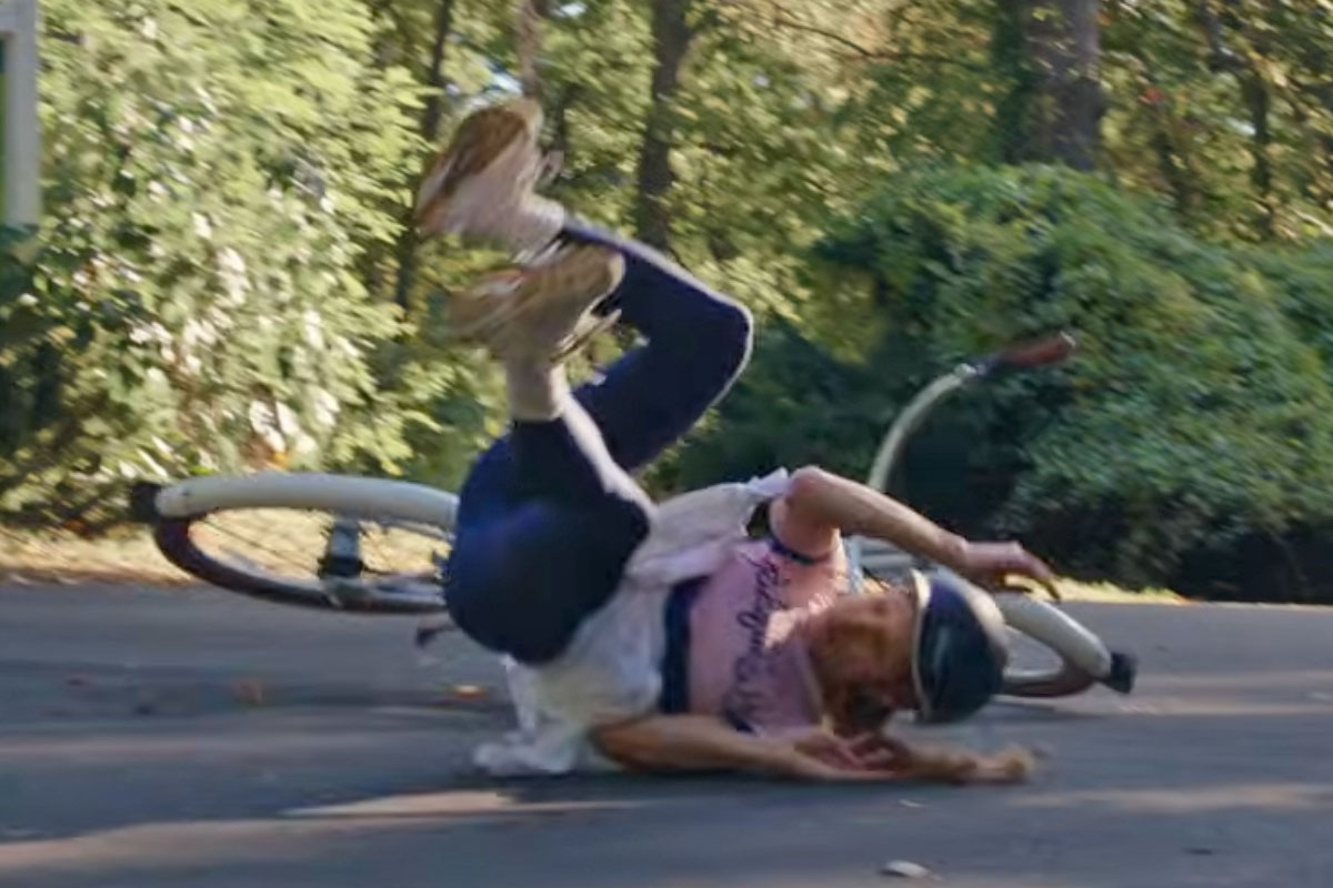 Ariana Grande editing mistake Focker-In-Law trailer