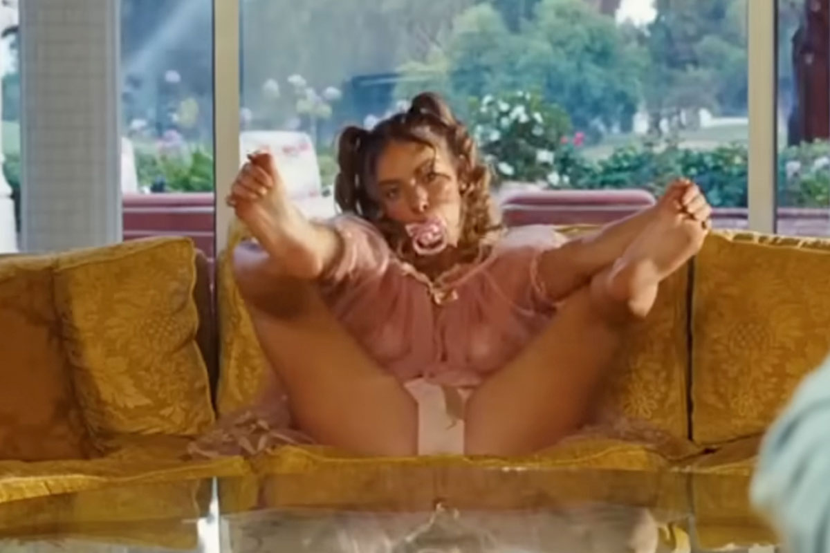 Sydney Sweeney dresses as baby Euphoria season 3