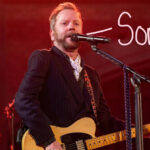 Kiefer Sutherland FORCED To Cancel US Tour After Low Ticket Sales As Social Media Blames The 'Economy We're In Now' 