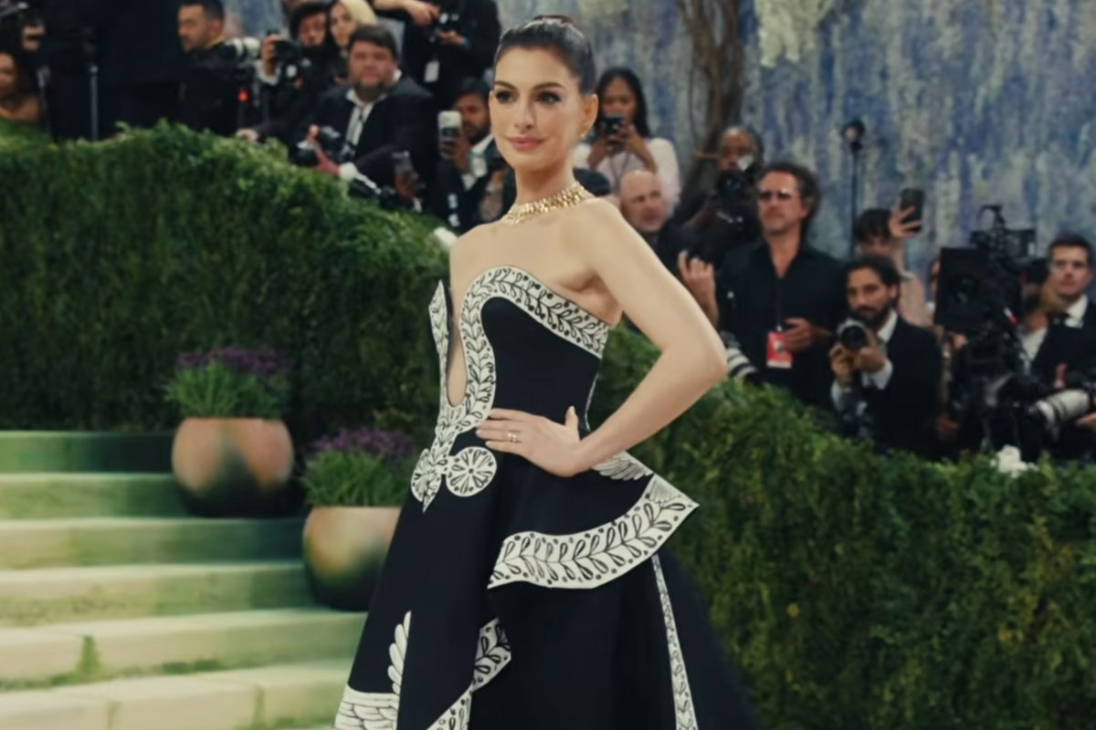 Anne Hathaway Serves Princess Of Genovia At The 2026 Met Gala In STUNNING Gown!