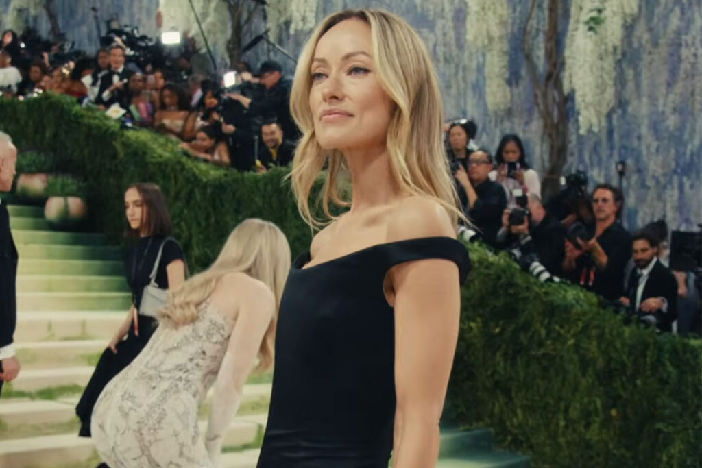 Olivia Wilde Arrives On The Met Gala Red Carpet!