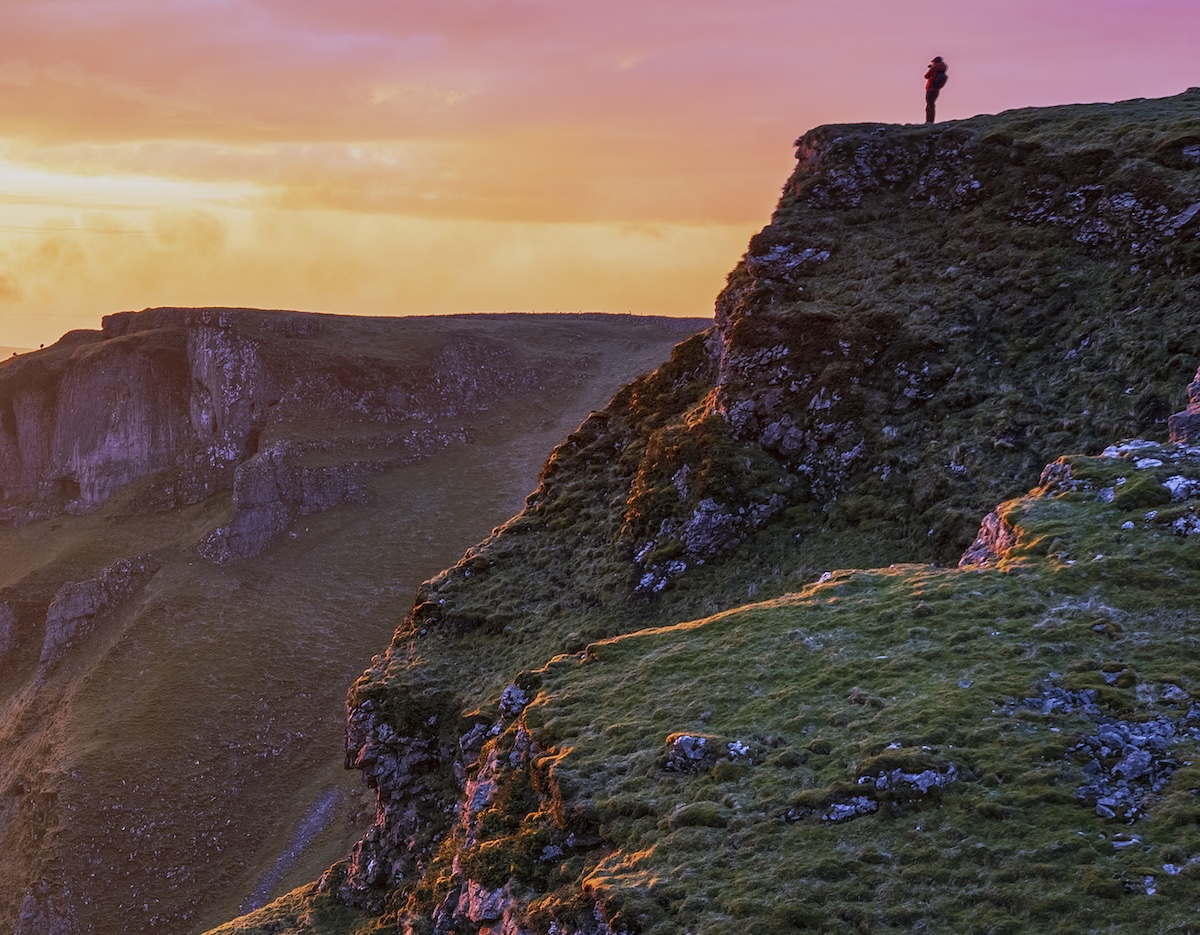 Youth Pastor Pushes Wife Off Cliff After Spending HER Money On His Affair With A Teenager!