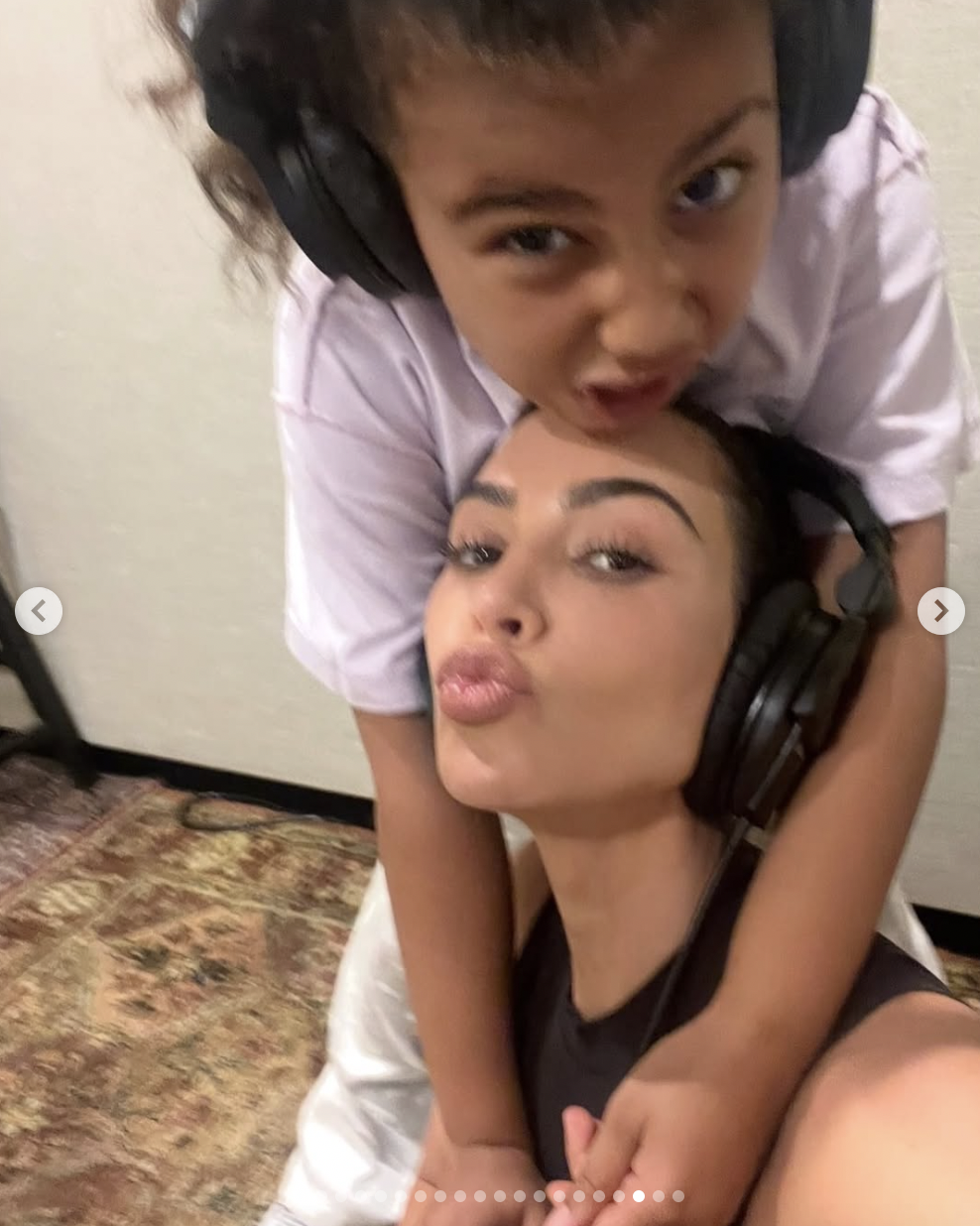 Kim Kardashian posts bundle of selfies