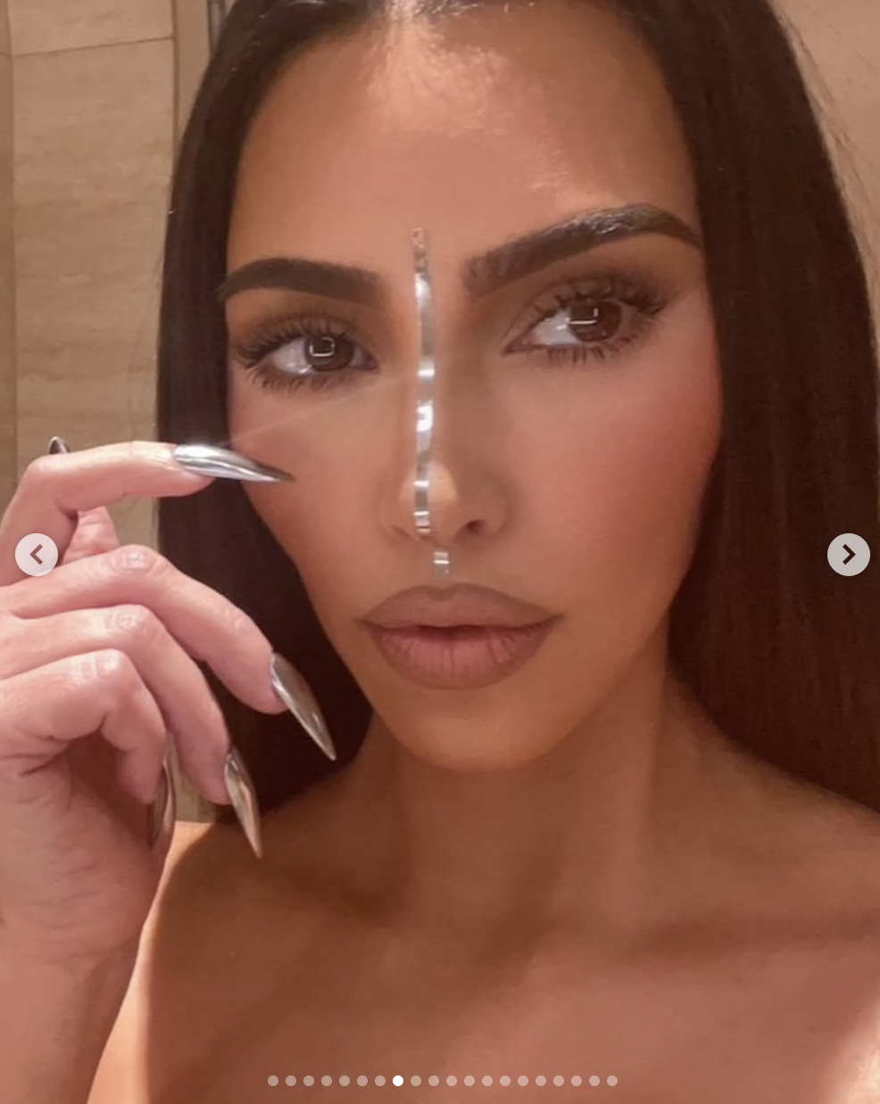 Kim Kardashian posts bundle of selfies
